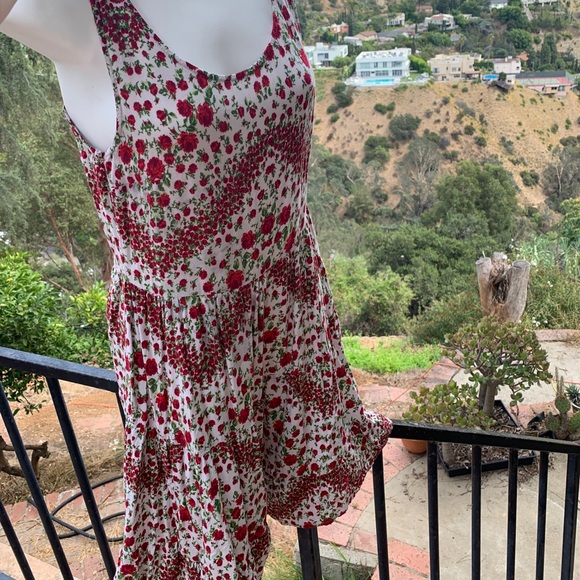 Divided by H&M floral print dress.  Size 4. - Picture 3 of 8